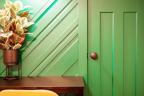 {Workspace} Laptop-friendly workspace w/ fast Wi-Fi