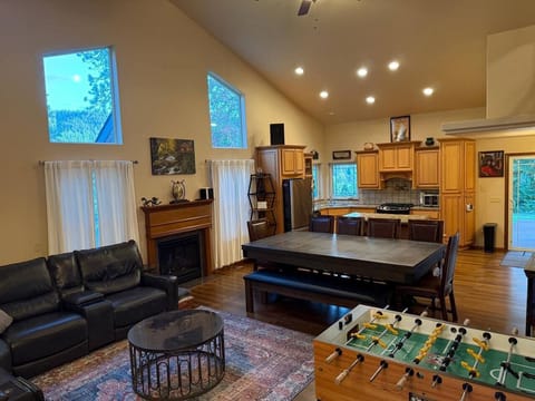 a2e25cb0-a882-4b1b-828f-e161da57ef6b