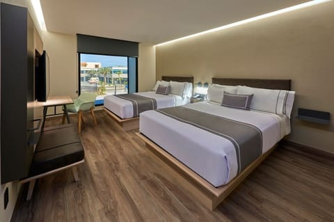 Comfortable Unit with Two Queen size beds