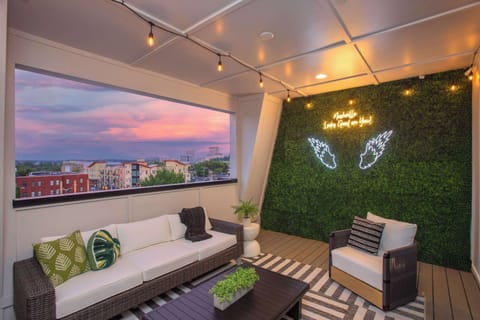 Amazing, Covered Roof Line Deck with TV + City Views