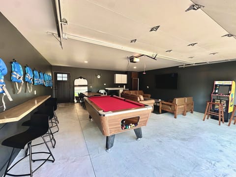 Game Room Garage