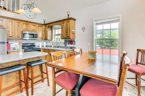 Kitchen | 1st Floor | Dishwasher | Keurig Coffee Maker