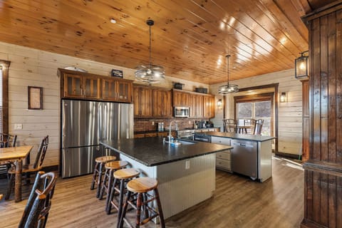 mountain-aqua-lodge-12