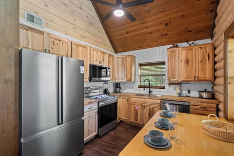 hideaway-at-grassy-loop-12