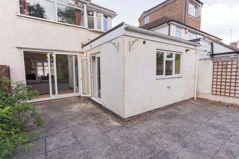 c38b1576-3b01-4b2e-830f-a16b87d6ac34