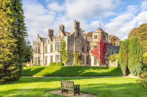 Summerlands Hall Luxury Gothic Retreat