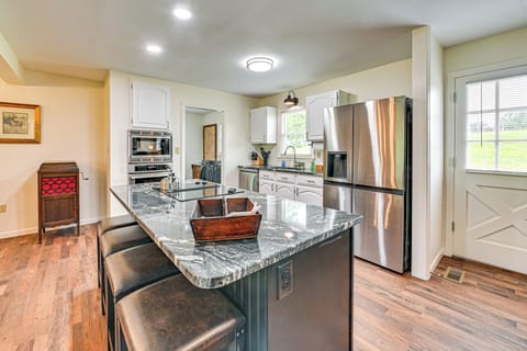 Kitchen | Cooking Basics | Tea Kettle | Keurig & Drip Coffee Makers