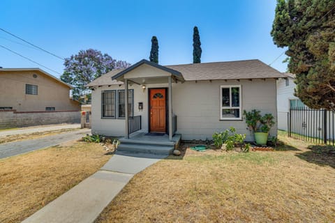 Ontario Vacation Rental | 2BR | 1BA | 882 Sq Ft | 2 Steps to Enter