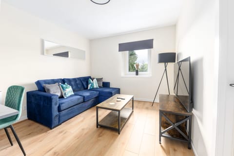 Living Room / Lounge