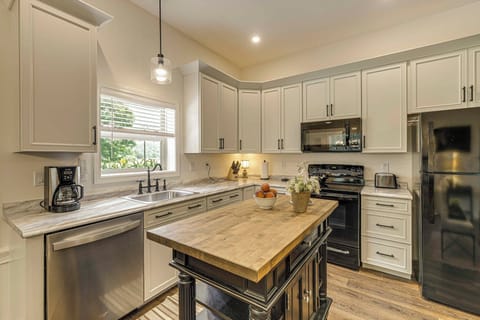 Kitchen | Drip Coffee Maker | Dishwasher | Toaster