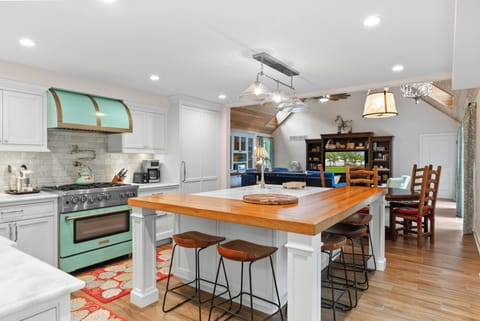 Kitchen island seats 5.