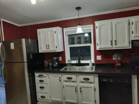 ae171c6e-d31f-4975-b4a5-927edf9b62d1