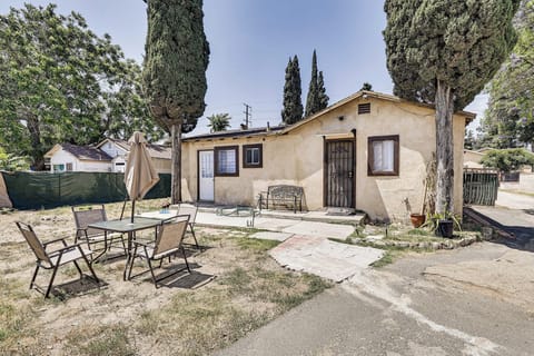 Ontario Vacation Rental | 1BR | 1BA | 2 Steps to Enter | 660 Sq Ft