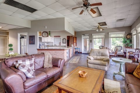 Living Room | Single-Story Condo | Flat-Screen TV | Twin Bunk Bed | Lake Views