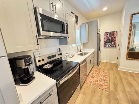 Fully stocked kitchen!
