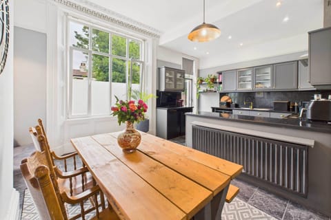 Beech Street, Liverpool - Host & Stay