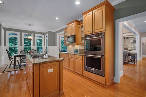 Whispering Knoll - Fully Equipped Kitchen