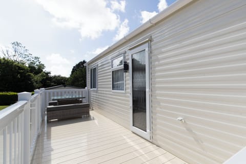 Near Folly Farm, Cosy Retreat