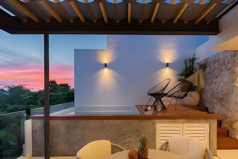 Coffee / tea facilities,Balcony / Terrace,Patio,Garden view