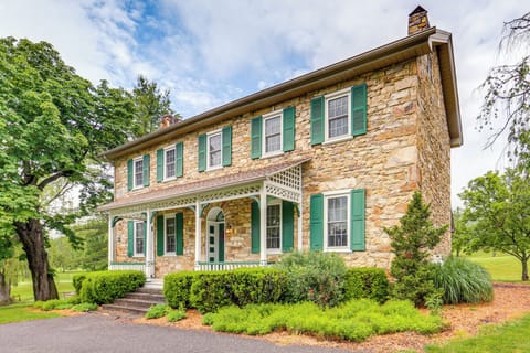 Hollidaysburg Vacation Rental | 4BR | 4.5BA | 5,000 Sq Ft | Stairs Required