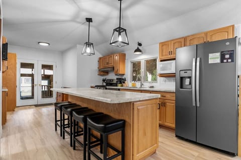 Gather, cook, enjoy—repeat.