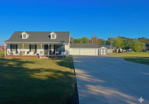 Extra wide driveway to fit several vehicles and boats