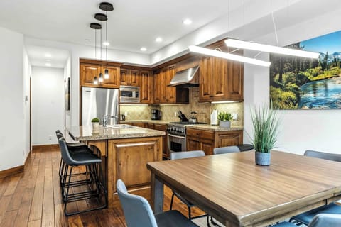 Dining/Kitchen