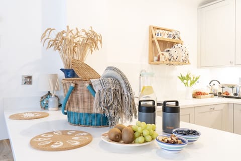 26 Waves, Watergate Bay, Cornwall, self catering with Beach Retreats.