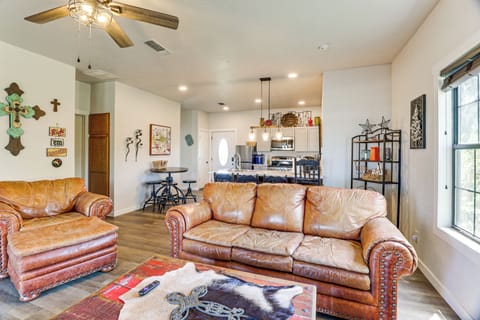 Living Room | Smart TV | Wood-Burning Fireplace