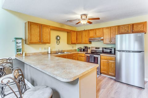 Kitchen | Blender | Spices | 1st Floor