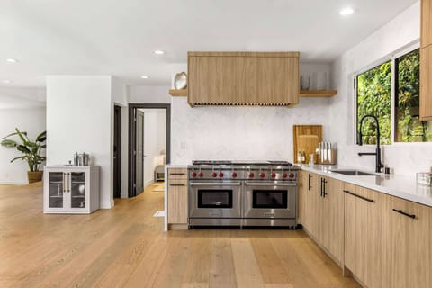 Cook like a pro with your Wolf range at the heart of it all