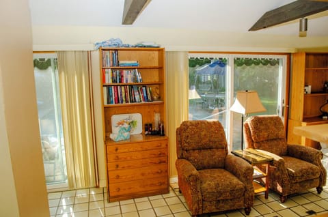 Living Room with Seating for four