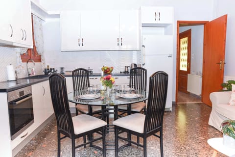 Spacious and modern kitchen—ideal for families and long stays.