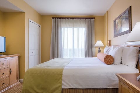 *Pictures are examples. We cannot guarantee unit layout or view*