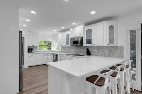 df5495f8-fde3-4350-9da2-a7f198bbd925