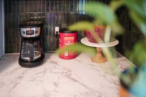 Coffee maker and coffee