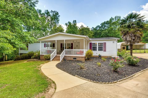 Pelzer Vacation Rental | 3BR | 2BA | Stairs Required | 1,792 Sq Ft