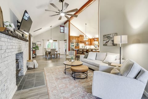 Jane Vacation Rental | 4BR | 2.5BA | 3,300 Sq Ft | Stairs to Enter