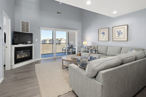 Living room with view of Indian River Bay