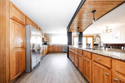 RivieraDrive_Interiors_013