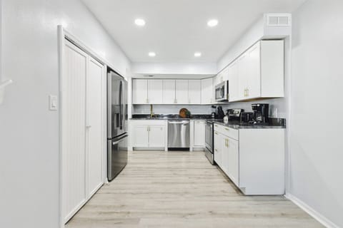 Fully equipped kitchen with everything you need!