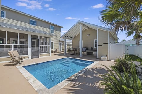 Dive into your private oasis!
