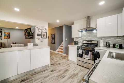 Kitchen | Cooking Basics | Main Level