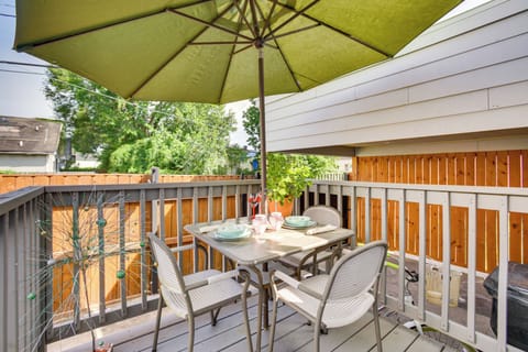 New Orleans Vacation Rental | 1BR | 1BA | 650 Sq Ft | Stairs to Enter