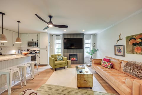 Living Space | Free WiFi | Central A/C & Heating | 1st Floor