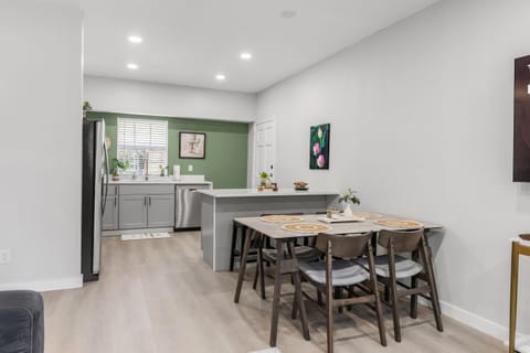 Dining/Kitchen