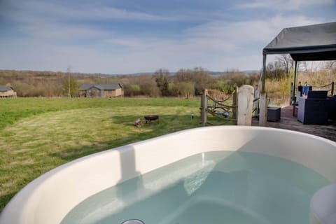 Private hot tub available included