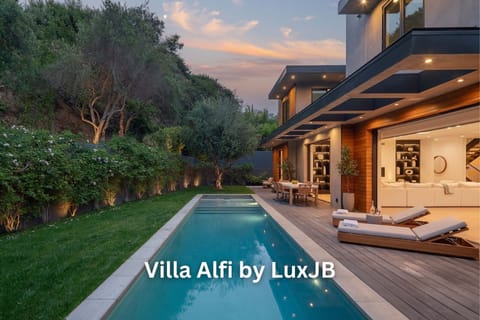 Villa Alfi by LuxJB: Amazing Views. Brand new mansion in Hollywood Hills.
