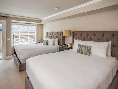 Comfortable Unit with 2 Queen size beds