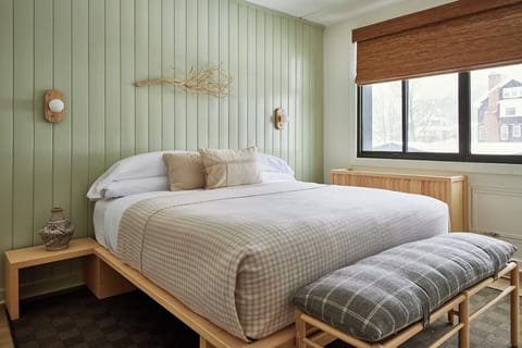 Unit with King size bed